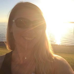 Meet your Posher, Cassandra